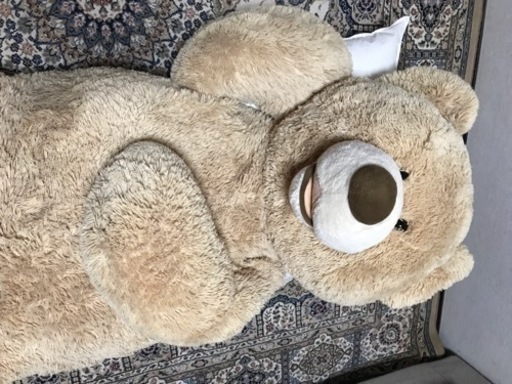でかいクマのぬいぐるみ
