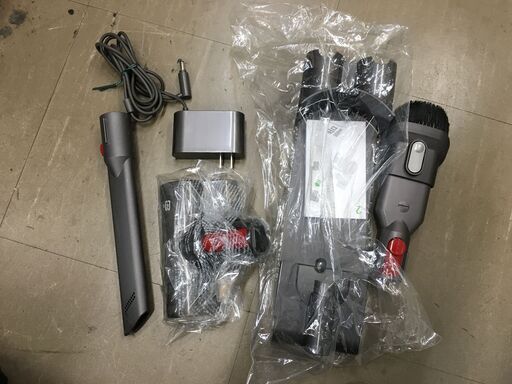 ダイソン V7 Fluffy コードレスクリーナ ヘッド ノズル アダプタ付 中古品