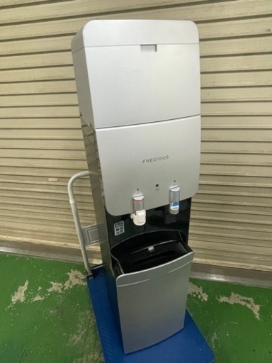FRECIOUS ウォーターサーバー　動作品