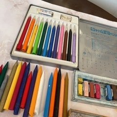 サクラ クーピーペンシル 12色 缶入り FY12 パステルミニセット、の画像