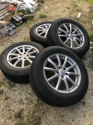 スタッドレスタイヤ SUV（最終値下げ）