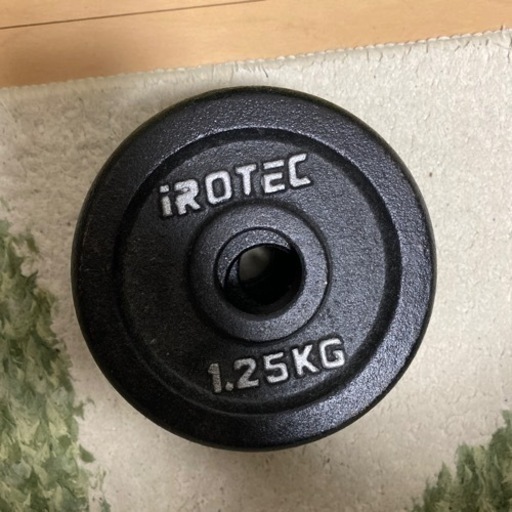 アジャストベンチ　と　ダンベル　42.5kg ✖︎ 2    1.25kg ✖︎ 4