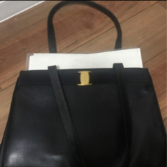 【取引中】フェラガモ　トートバッグの画像