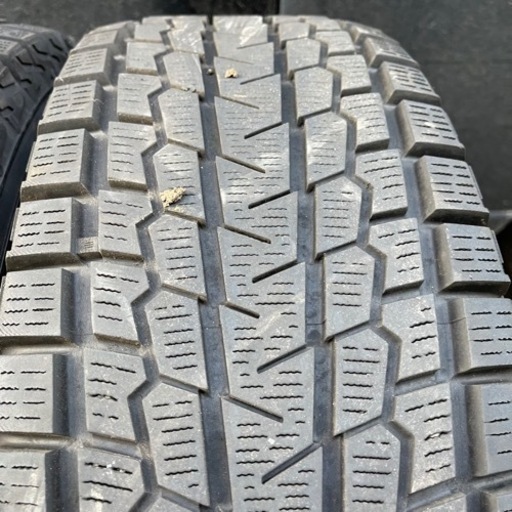 バリ山　バリ山　YOKOHAMA G075 225/70R16 スタッドレス  タイヤ　2018年製