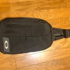 オークリー　スリングバッグ