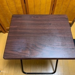 テーブル