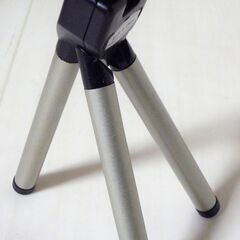 ☆卓上型三脚 ミニ三脚 撮影に便利◆コンパクト・軽量・持ち運び便利！