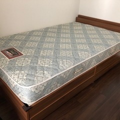 ⭐︎【破格】⭐︎組み立て簡単シモンズ　セミダブル定価20万　中古　分解発送 ⭐︎【破格】⭐︎組み立て簡単シモンズ セミダブル定価20万 中古