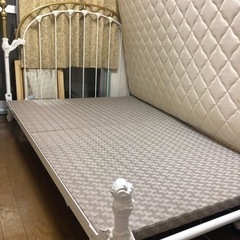 ダブルベッドとマトレス