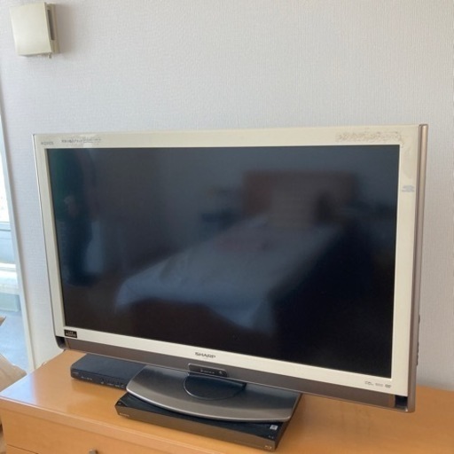 SHARP AQUOS  液晶カラーテレビ40型　LC−40DX3