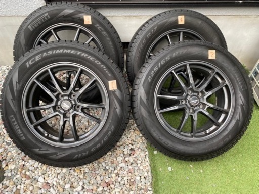 中古　スタッドレス　タイヤ　ピレリ ICE ASIMMETRICO Plus 225/65R17 2018年製