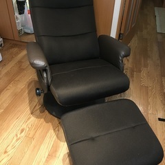ニトリ　パーソナルチェア　オットマン付き（ブラウン）の画像