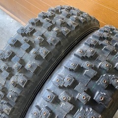 ダンロップ 51-R★175/80R14★スパイクタイヤ 2本のみです★フルピン★の画像