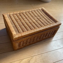 籐の収納箱の画像