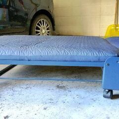 折りたたみシングルベッド　パイプベッドの画像