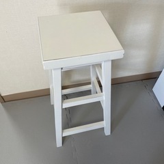 カウンターチェアの画像