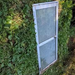ドアサッシ差し上げます