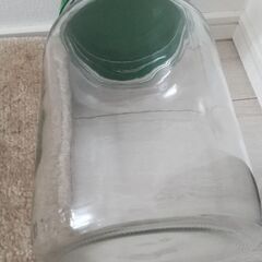 大きめの広口ビン差し上げますの画像