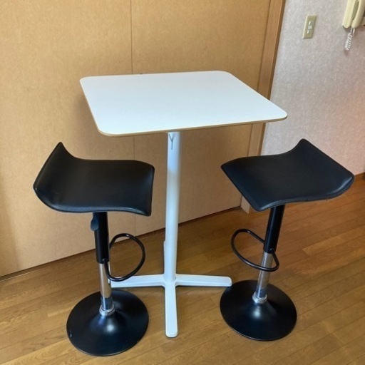 受付11/6まで【値下げ】ハイテーブル\u0026ハイチェア　自宅まで送ります！　椅子は高さ調節可能