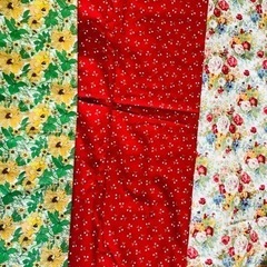 値下げ！今ならオマケつき！大きい布　大量　手芸用品！　