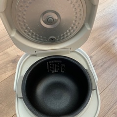 炊飯器の画像