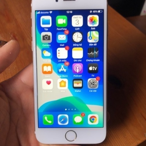 iPhone 6s 64G SIMフリーです