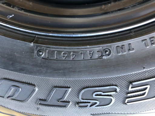 トヨタ　200系ハイエース　純正スチールホイール+スタッドレスタイヤ