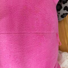 値下げしました。キティちゃんの縫いぐるみ　およその寸法　幅40ｃｍ　高さ30ｃｍの画像