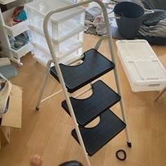 イーサプライ 脚立 折りたたみ 3段 ステップスツール 耐荷重8...