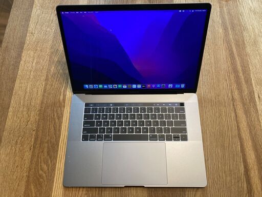 【保証有り】値下げしました。MacBook Pro 2018 15インチ USキーボード　16GBメモリ　512GB SSD   （トップケース・バッテリーAPPLEで交換済み）