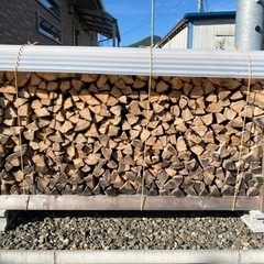薪　焚き火　キャンプ