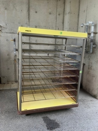 食事入れ運び