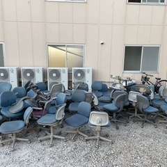 無料　11/4日14時まで　早い者勝ち　回転椅子　パソコン椅子　パソコンチェアー　無料　オフィスチェアー　千種区竹越　の画像