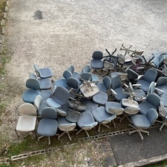 無料　11/4日14時まで　早い者勝ち　回転椅子　パソコン椅子　パソコンチェアー　無料　オフィスチェアー　千種区竹越　の画像