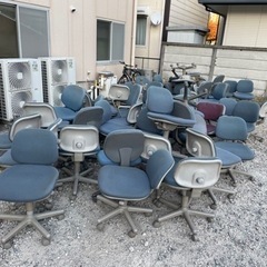 無料　11/4日14時まで　早い者勝ち　回転椅子　パソコン椅子　パソコンチェアー　無料　オフィスチェアー　千種区竹越　の画像