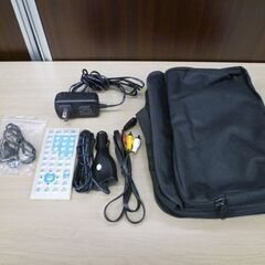 ポータブル DVDプレーヤー 9インチ スイベル液晶 FLS FLS-P001 180度回転 ブラック 苫小牧西店の画像