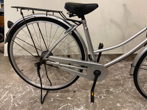 27インチ　シティサイクル　シルバー
