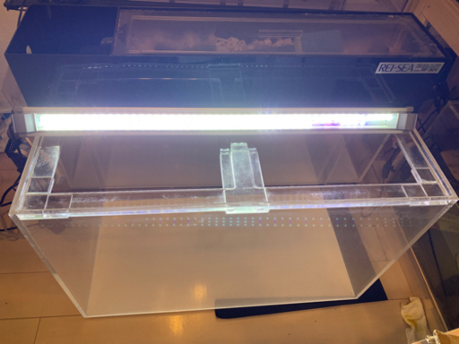 90cm アクリル水槽　900 450 600H LEDライト付き
