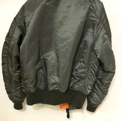 大幅値下げ中　ジャンパー　AVIREX  MA-1の画像