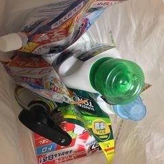 洗濯洗剤・詰め替えセット。ヘアシャンプーおまけします。