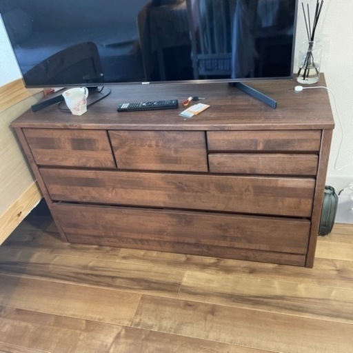 テレビ台　タンス