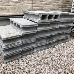 コンクリートブロック　27個　中古