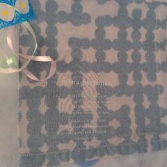 値下げ!!minaperhonen helmi ハンカチGreen 新品!の画像