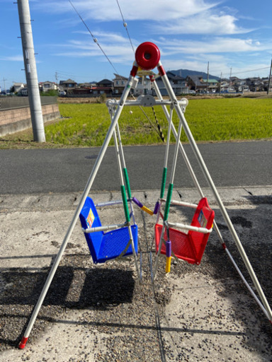 子供　2人乗り用の可愛いオルゴール付ブランコ　美品