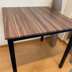 LOWYA　ダイニングテーブル　カフェテーブルの画像