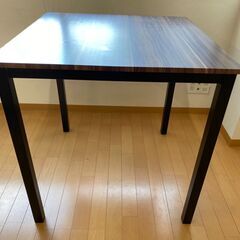 LOWYA　ダイニングテーブル　カフェテーブルの画像