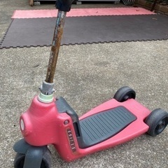 三輪自転車　キックボード