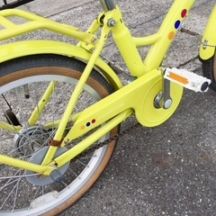 子ども用自転車✨18インチ　黄緑✨鍵なしタイプ✨中古品【こちらは店舗です。浜村鹿野温泉ICから3分  買取本舗 宮本リサイクル  営業時間９～１９時  定休日水曜のみ←連絡できませんm(_ _)m】の画像
