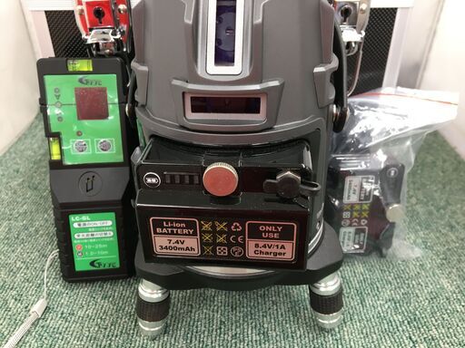 テクノ　墨出し器　M9XBB　中古品　グリーンレーザー　受光器付