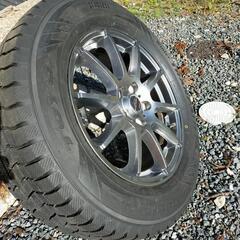 2018年製造スタッドレスタイヤ　225/65R17